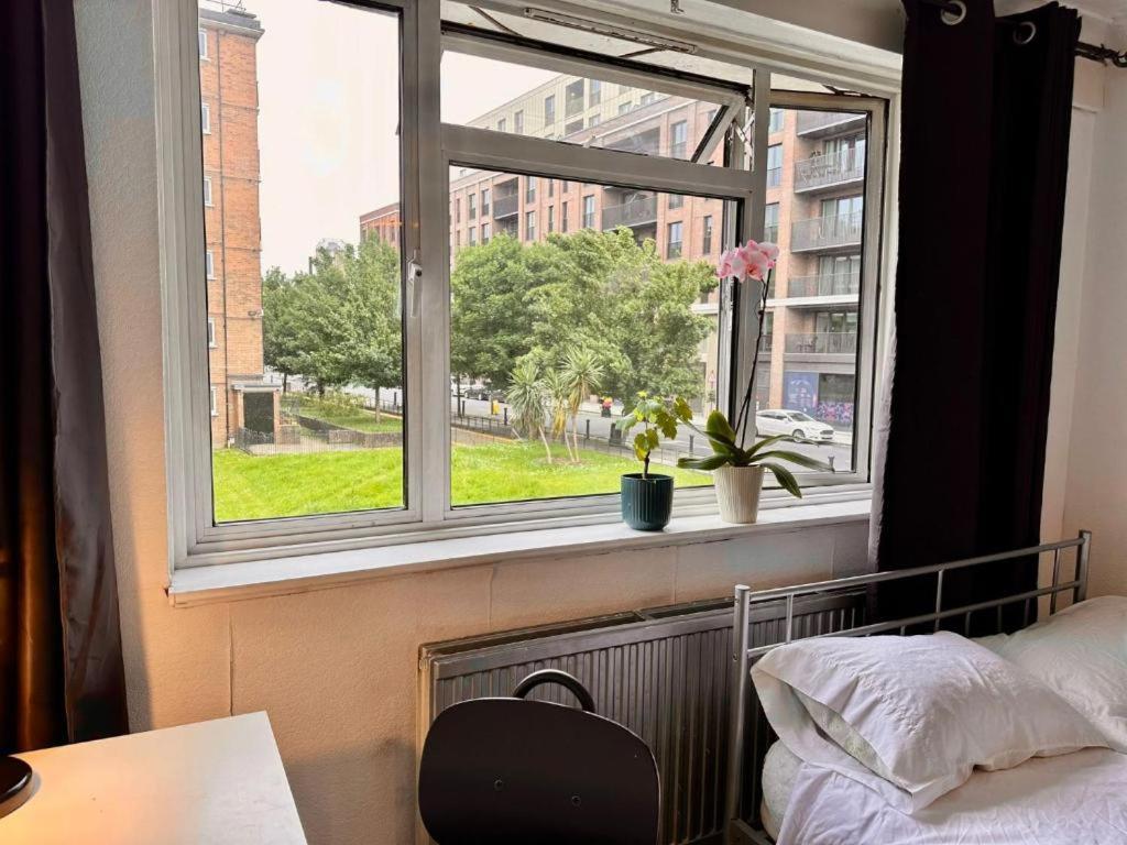 Whitechapel Lindley House R2 Hotel London Exterior photo